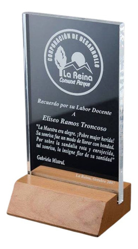 Trofeos Acrílico Cristal Homenaje Grabados Con Láser.