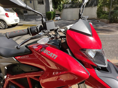 32500 Hypermotard 821