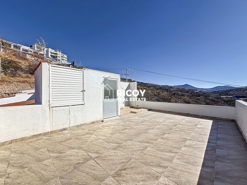 Estupenda Casa En Juriquilla Con Recámara En Planta Baja