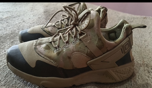 Zapatillas Nike Air Huarache Utility Us 8 26 Cm Casi Sin Uso (Usado)