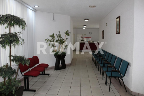 Consultorio - Comercial En Renta