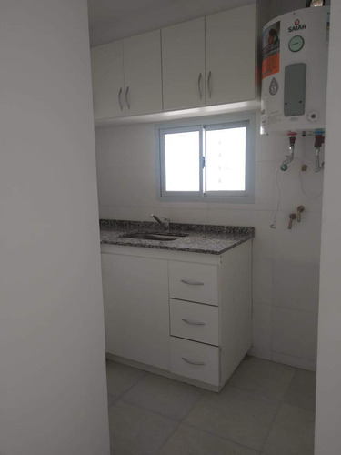 Cofico A Estrenar Un Dormitorio Con Balcon