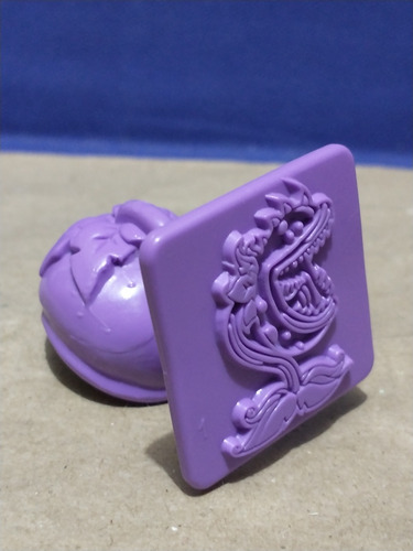 Figura Sonric's Plantas Vs Zombies Planta Carnívora (Usado)
