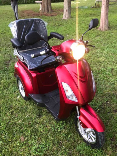Imagen 9 de 13 de Lucky Lion King 1200w Okm Y Triciclos Motos Electricas