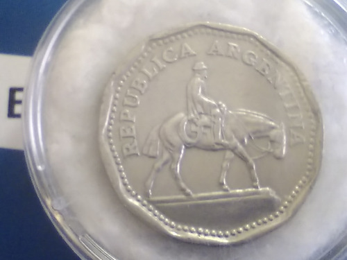 10 Pesos Moneda De 1963 Con Caja Argentina El Resero