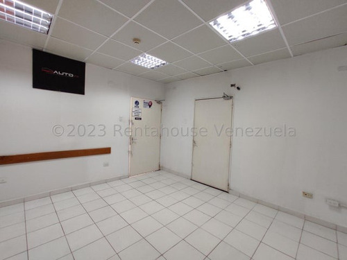 Edificio En Alquiler El Hipodromo, Maracay 24-
