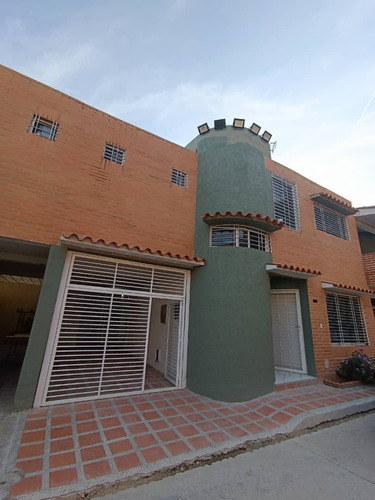 Townhouse En Pozo La Esmeralda Socc