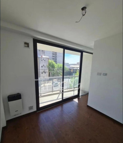 Imagen 7 de 13 de Venta Departamento Semipiso A Estrenar 2 Ambientes Avellaneda Centro C/ Patio Y Parrilla Al Frente