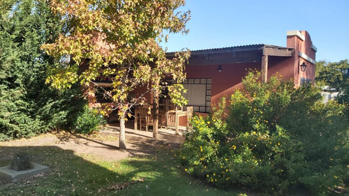 Casa - Salvador Maria Lobos