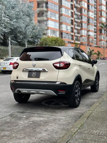 Renault Captur 2.0 Intens Automática