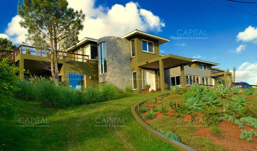 Espectacular Casa En La Barra Con Gran Parque Con Divina Vista Al  Bosque  