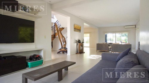 Casa En Venta Con Renta En Los Alisos, Nortdelta.