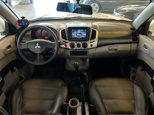 Mitsubishi L200 Triton GL 3.2 CD TB Int. Dies. Mec.