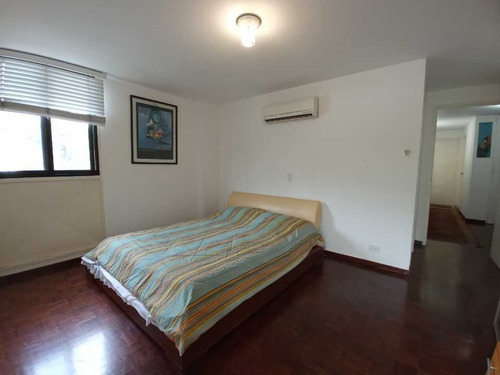 Imagen 29 de 30 de Se Vende Apartamento Actualizado 230 M² 6h/5b/2p Santa Marta
