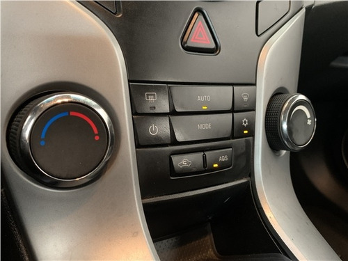 Chevrolet Cruze 1.8 Lt 16v Flex 4p Automático