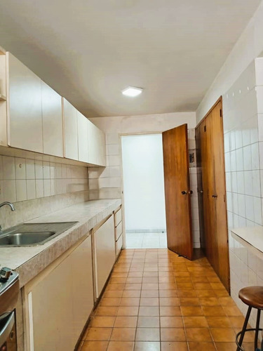 Venta Excelente Apartamento En Lomas Del Ávila, Cuenta Con 95.53m2