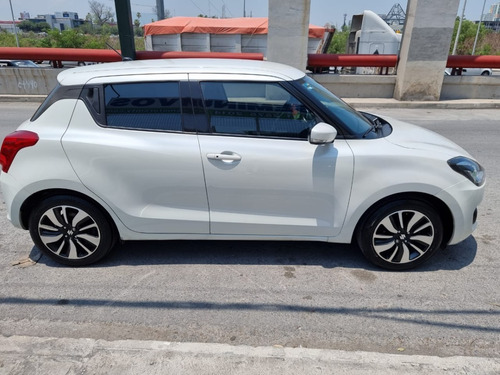 Imagen 5 de 12 de Suzuki Swift 2018 Glx