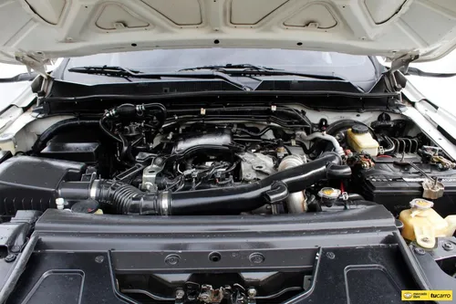 Nissan Frontier 2.5 D22 / Np300 Estacas Diesel Mt 4x4