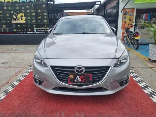 Mazda 3 TOURING 2.0 MT