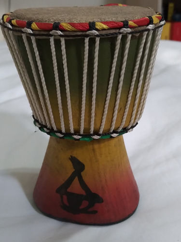 Mini Tambor Artesanal Místico Africano (Usado)