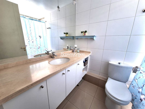 Departamento En Venta De 3 Dorm. San Carlos Apoquindo 2 E