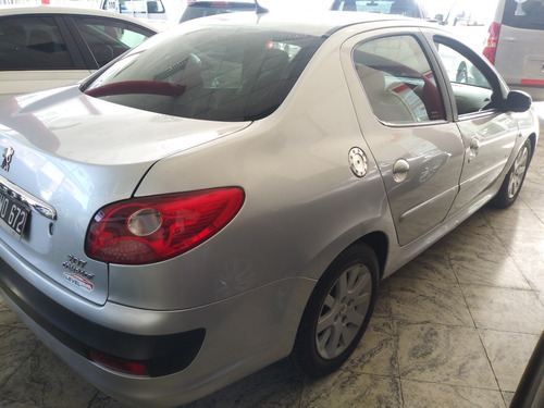 Peugeot 207 2.0 Hdi Compact Xt 2010