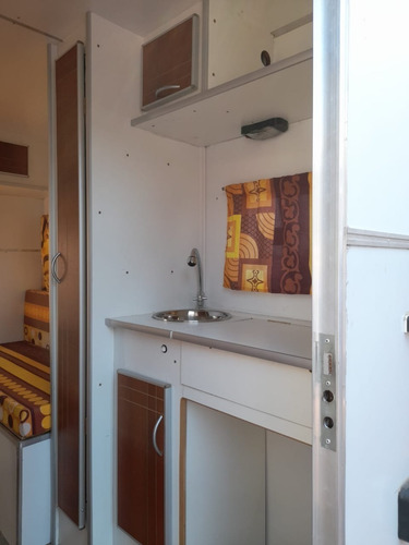 Imagen 7 de 21 de Casa Rodante 240 Clasica Lomas Camping