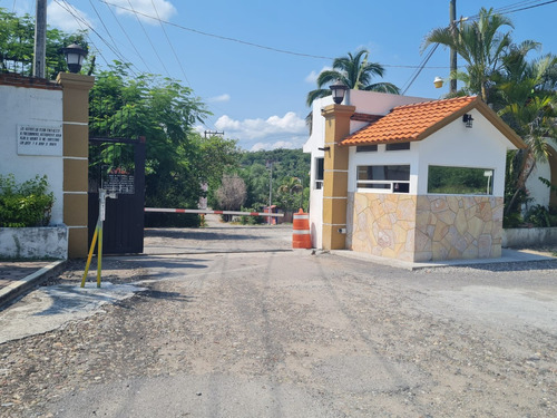 Se Vende Terreno En Fraccionamiento Las Fincas Tequesquitengo