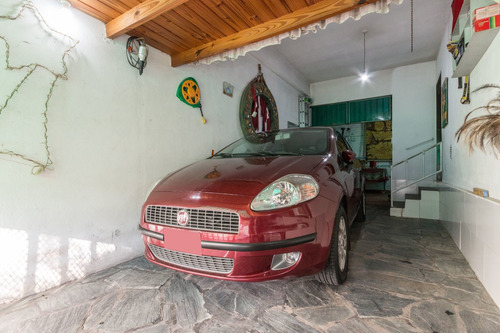 Imagen 12 de 23 de Casa 4 Amb C/garage P/2 Autos. Jardin C/parrilla