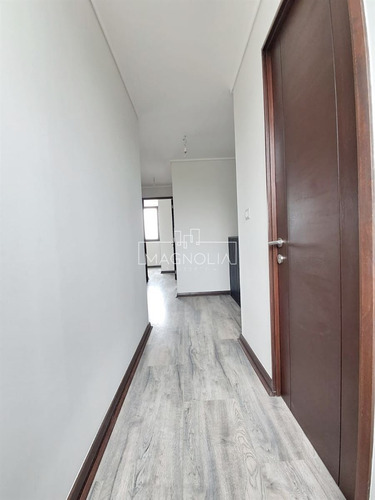 Casa En Venta De 3 Dorm. 4 Baños Más Escritorio, En Concón