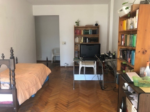 Imagen 7 de 14 de Departamento 3 Ambientes Al Frente Muy Luminoso Con Balcón!