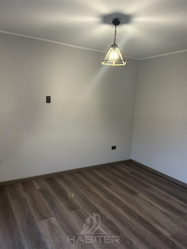 Casa En Venta De 4 Dorm. En Los Angeles