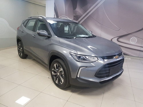 Imagen 3 de 25 de Chevrolet Tracker Premier Turbo 2023 E/i Go