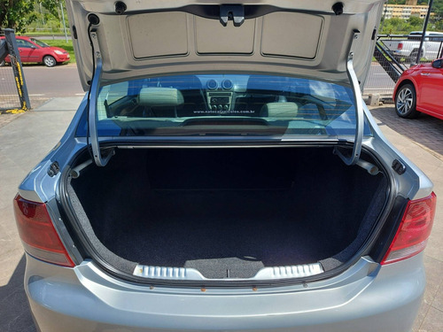 Imagem 11 de 13 de Volkswagen Voyage 1.6 Mi 8v Flex 4p Manual