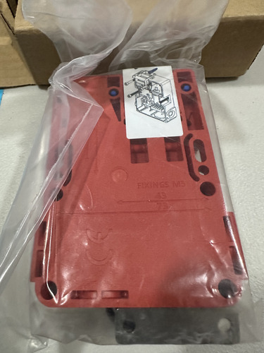 Interruptor De Bloque Tls1-gd2 Allen Bradley 440g-t27251 (Usado)