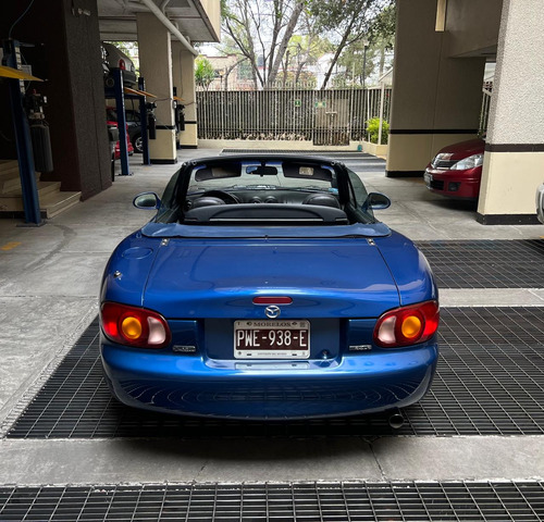 Mazda Mx-5 Convertible 2d 1999 Com 14,000 Millas