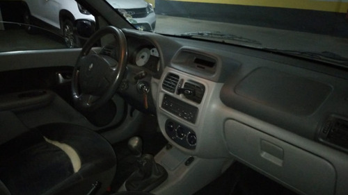 Imagem 2 de 10 de Renault Clio