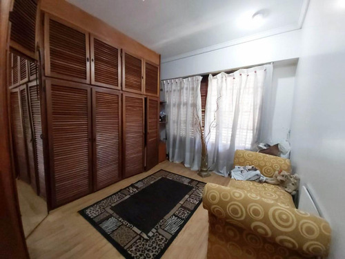 Importante Chalet Sobre 2 Lotes El Palomar.