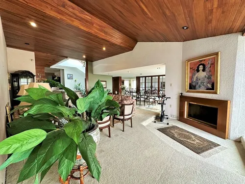 Casa En Excelente Ubicación, Calle Tranquila Y Con Vista Arbolada