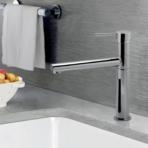 Grifo de cocina monocomando Vasser Lyra 10 2302 cromo acabado cromado