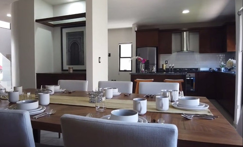Casa Residencial En Un Fraccionamiento Muy Exclusivo A Solo 8 Min. De Plaza Explanada Y Zona Plateada
