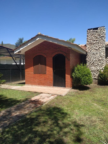 Imagen 3 de 24 de Alquiler Temporario: Casa Principal Con Piscina Y Asador - Excelente Ubicación !!!