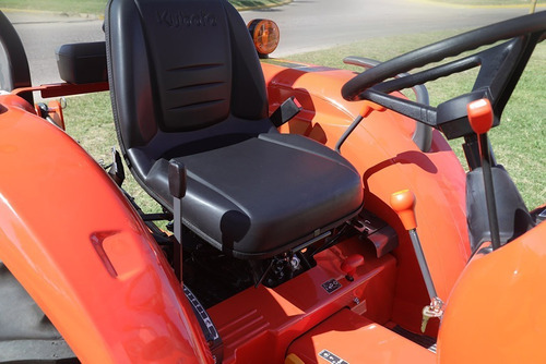 Imagen 6 de 6 de Tractor Kubota L3800 Turf