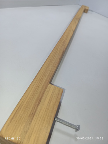 Puxador Para Portas Alça Simples Freijo C/ Verniz Fosco T130