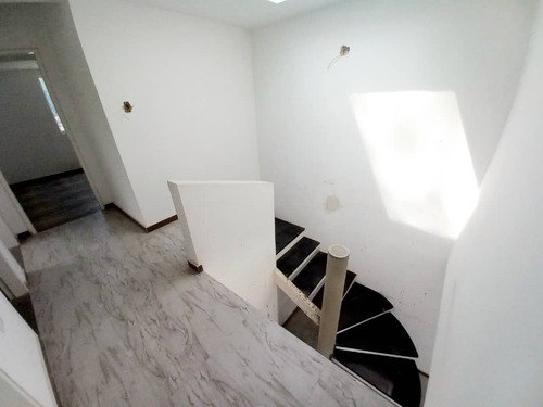 Imagen 4 de 17 de En Venta Hermoso Townhouse Maryori Wadskier 0414-9467879