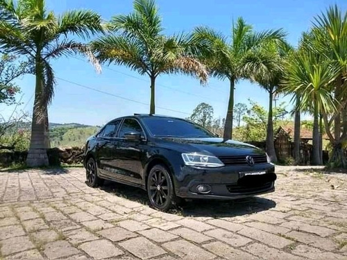 Volkswagen Jetta 2011 2.0 Comfortline Flex 4p Automática