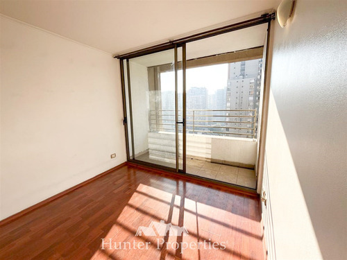 Depto. En Arriendo De 2d/1b, San Isidro, Santiago Centro