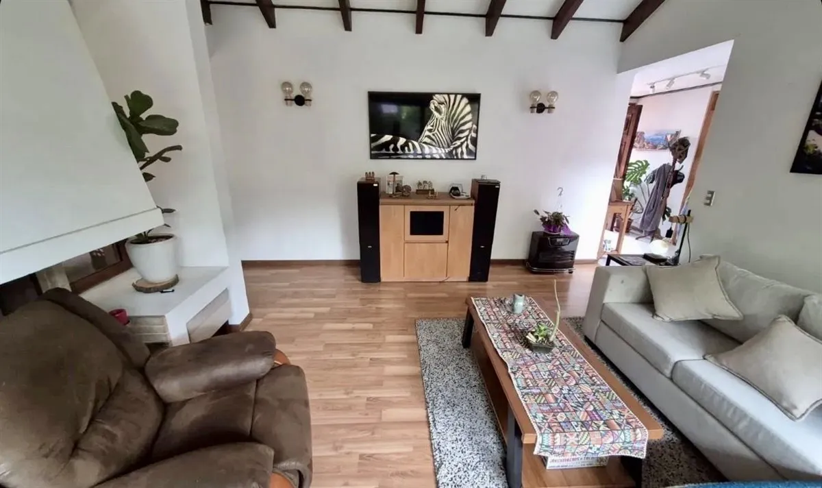 Imagen 4 de 30 de Casa De 1 Piso, Remodelada, 3d+servi. Sector Residencial