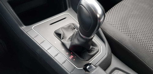 Imagem 8 de 14 de Volkswagen Virtus 1.6 Msi (flex) (aut)