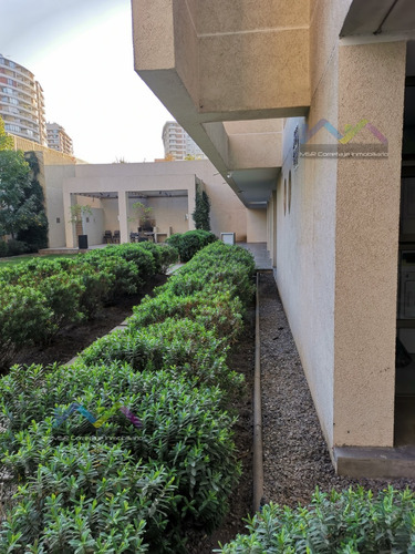 Vendo Amplio Depto. Con Privilegiada Ubicación En Ñuñoa